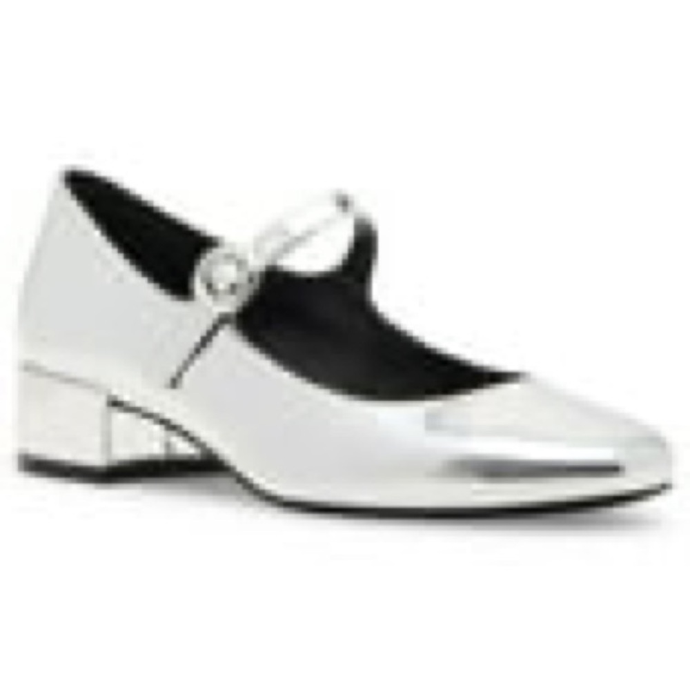 NWTB - 11M - Steve Madden Silver Mary Jane Block Heel